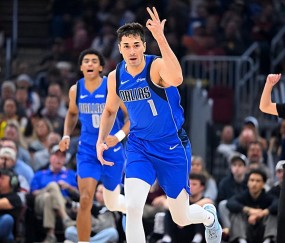 乐鱼体育平台-面对骑士展现出了超强的投射能力，强力投手能在独行侠站稳脚跟吗